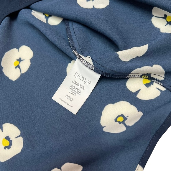 CAbi #5705 Navy Floral Button UP Blouse Size S - Picture 10 of 11